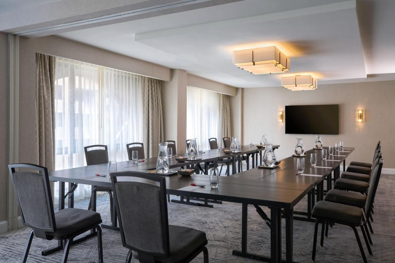 Отель Washington Marriott Georgetown Экстерьер фото