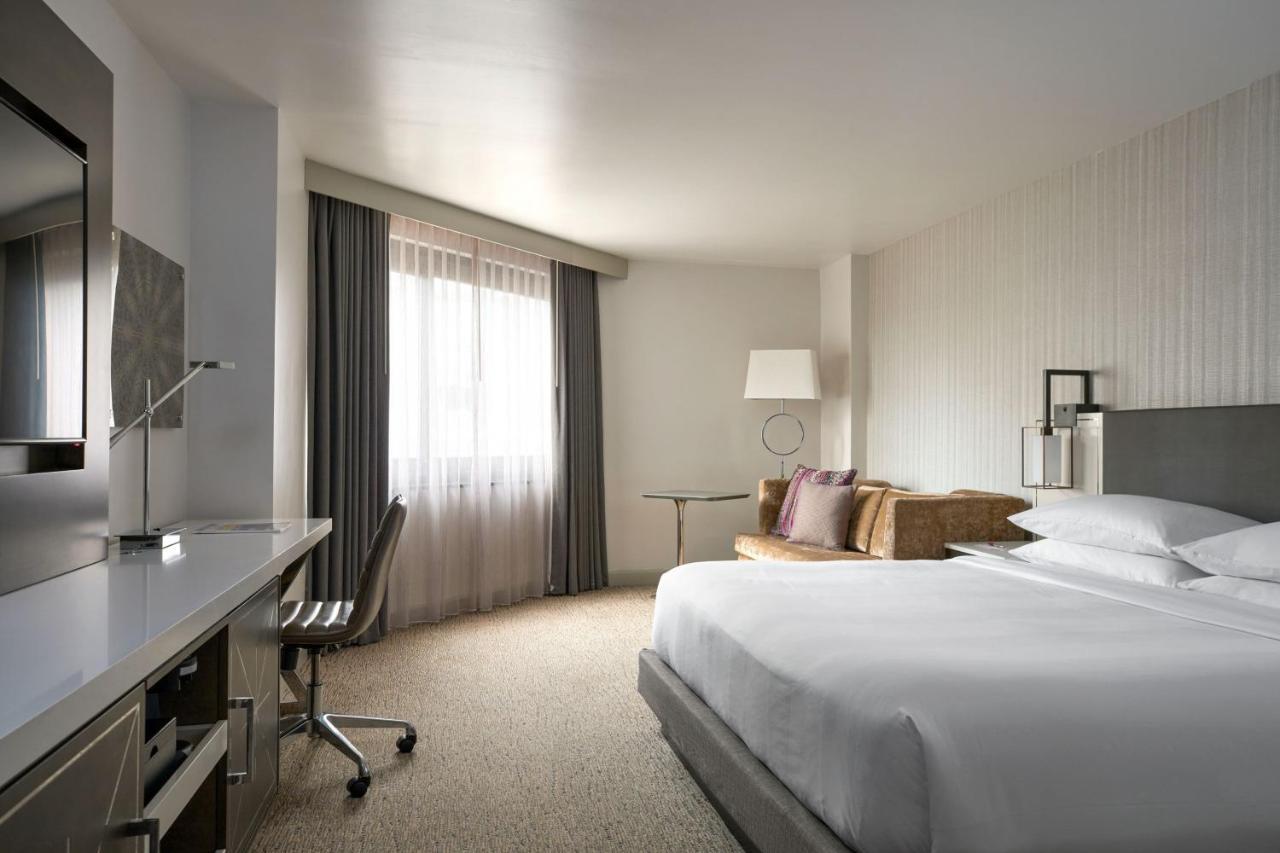 Отель Washington Marriott Georgetown Экстерьер фото