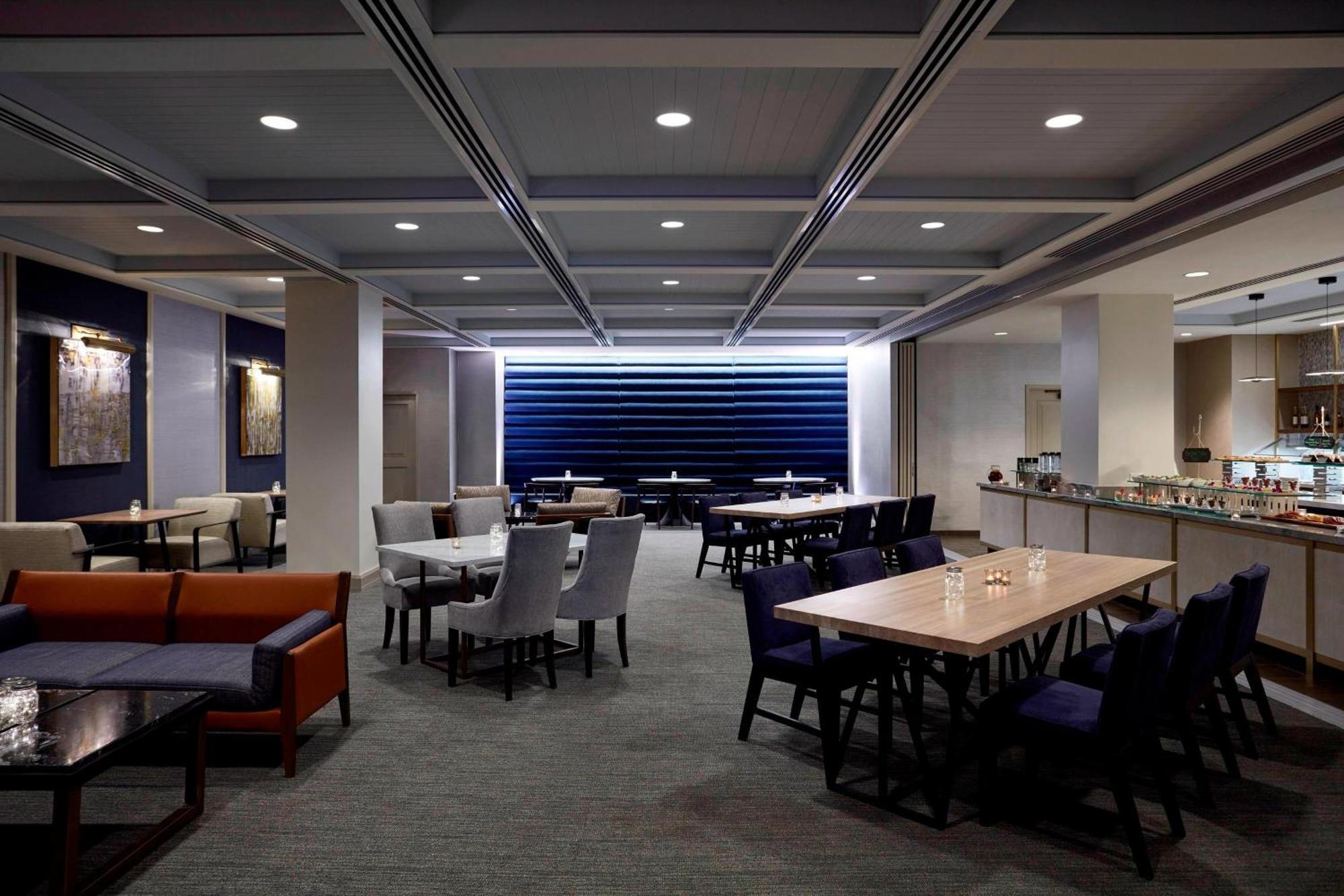 Отель Washington Marriott Georgetown Экстерьер фото